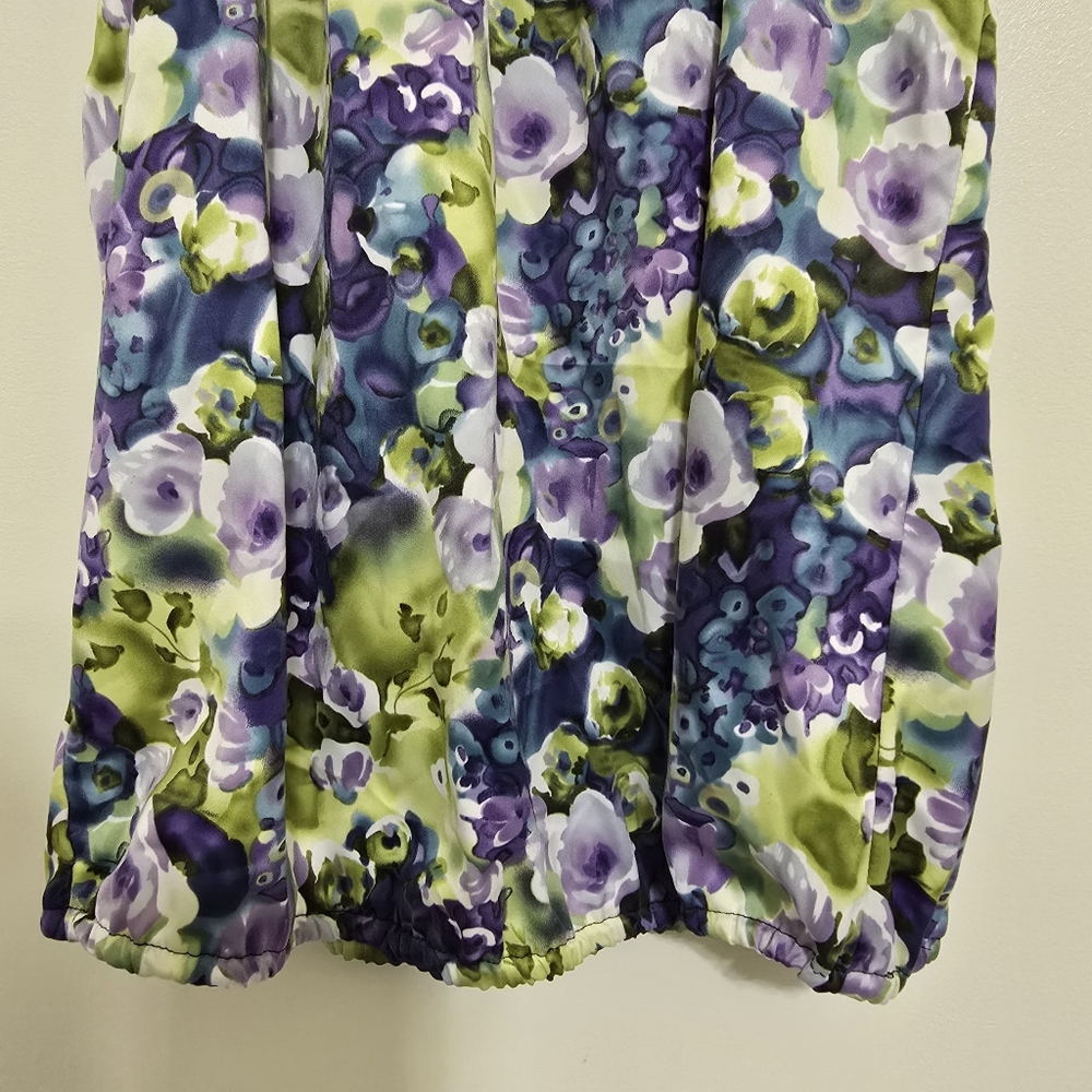 SUNNY LEIGH size Small Floral Satin Tank 3D‎ Neckline Purple Green Cottagecore - Picture 9 of 12